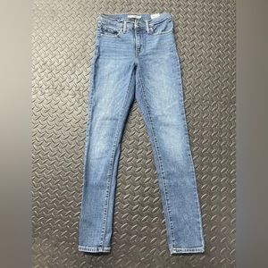 Levis 311 shaping skinny jeans size 26
